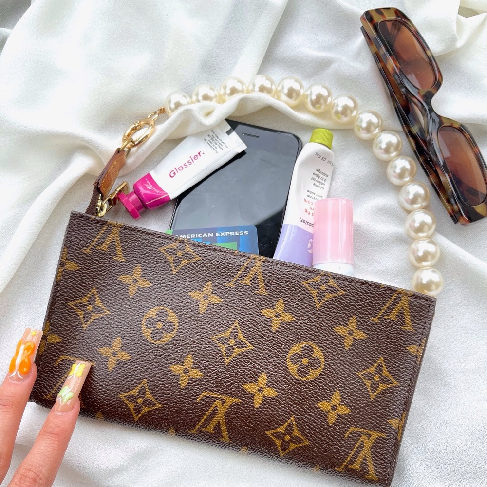 🧚‍♂️🦋AUTHENTIC GM POCHETTE🧚‍♂️🦋